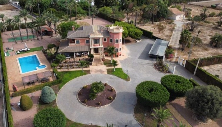 Resale - Chalet - Elche