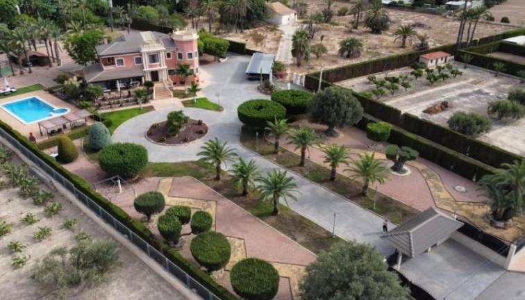 Resale - Chalet - Elche