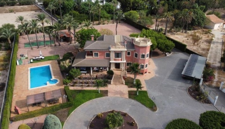 Resale - Chalet - Elche