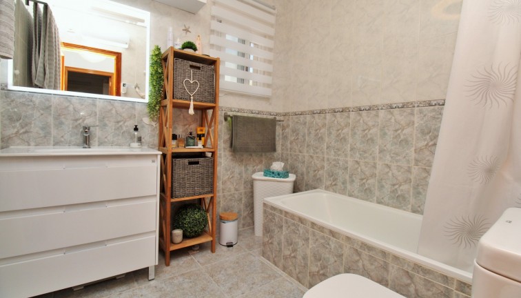 Resale - Chalet - Villamartín