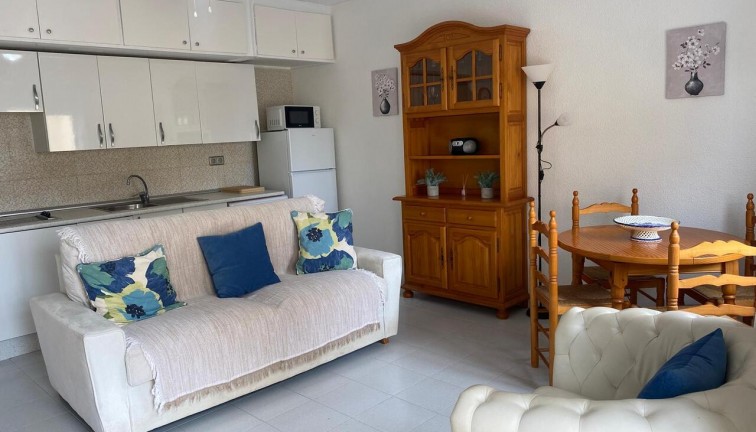 Resale - Apartment - Villamartín