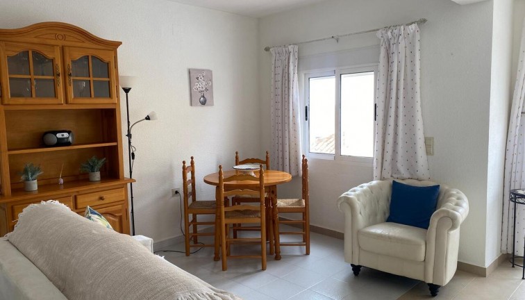 Resale - Apartment - Villamartín