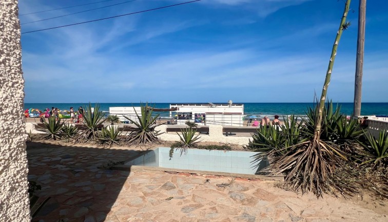 Resale - Villa / Semi detached - La Mata - LA MATA