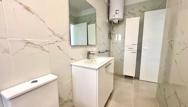 Resale - Villa / Semi detached - La Mata - LA MATA