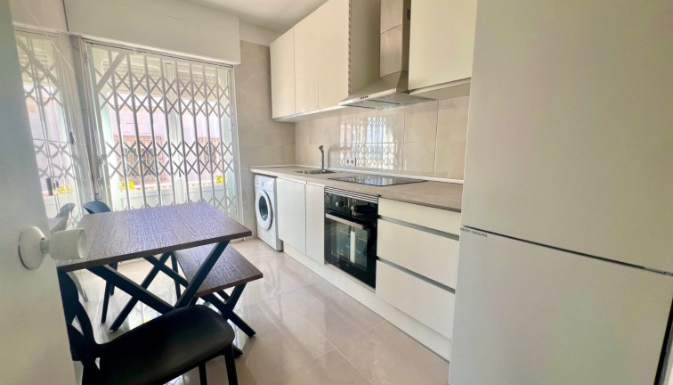 Resale - Villa / Semi detached - La Mata - LA MATA