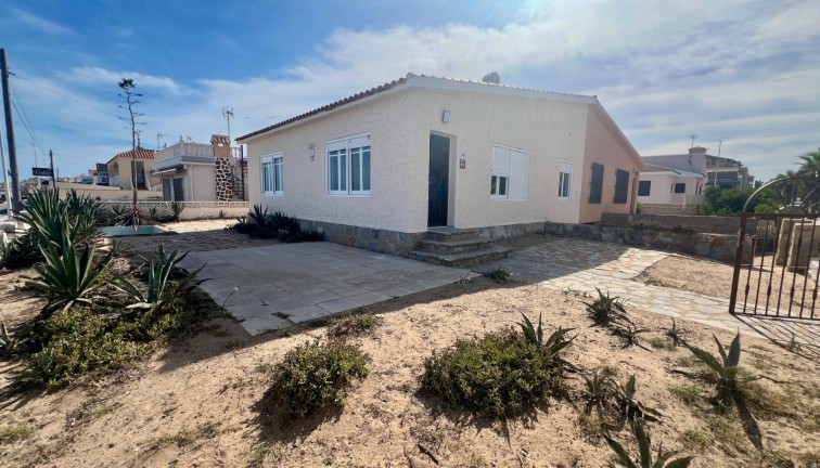 Resale - Villa / Semi detached - La Mata - LA MATA