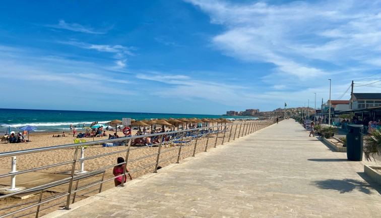 Resale - Villa / Semi detached - La Mata - LA MATA