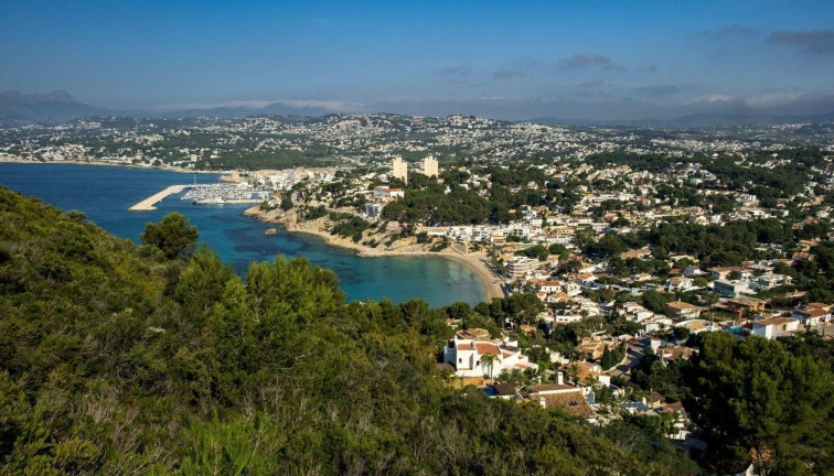 Uudistuotanto - Erillistalo - Els Poblets - Partida Barranquets