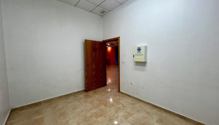 Reventa - Comercial - Beniel