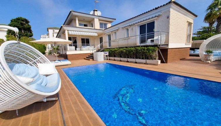 Resale - Chalet - Torrevieja - LA MATA