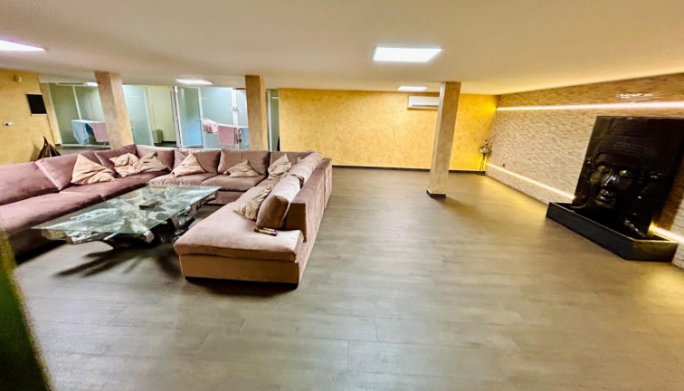 Resale - Chalet - Torrevieja - LA MATA