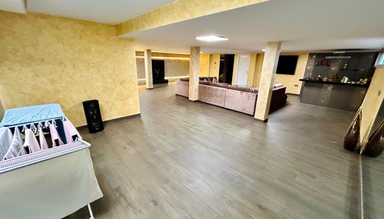 Resale - Chalet - Torrevieja - LA MATA