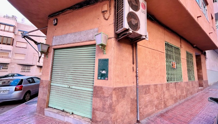 Jälleenmyynti - Liiketila - Torrevieja