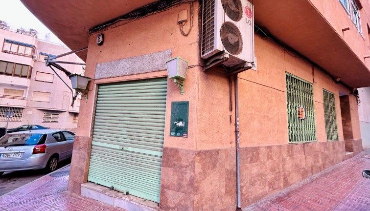 Jälleenmyynti - Liiketila - Torrevieja