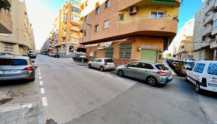 Jälleenmyynti - Liiketila - Torrevieja