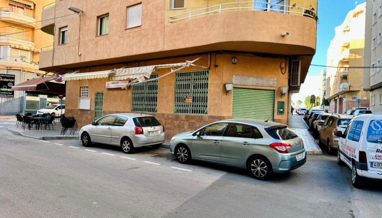 Jälleenmyynti - Liiketila - Torrevieja