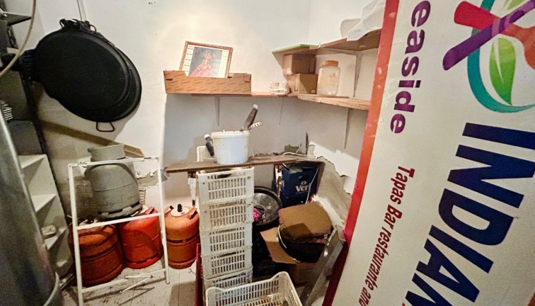 Jälleenmyynti - Liiketila - Torrevieja