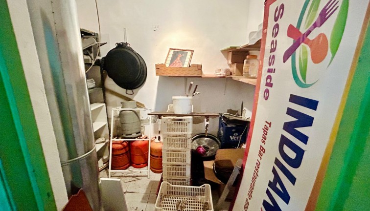 Jälleenmyynti - Liiketila - Torrevieja