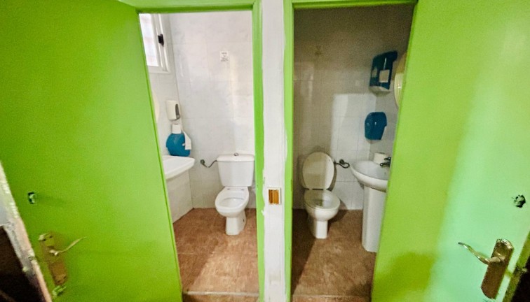 Jälleenmyynti - Liiketila - Torrevieja