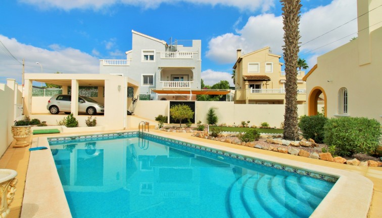 Jälleenmyynti - Erillistalo - Villamartín