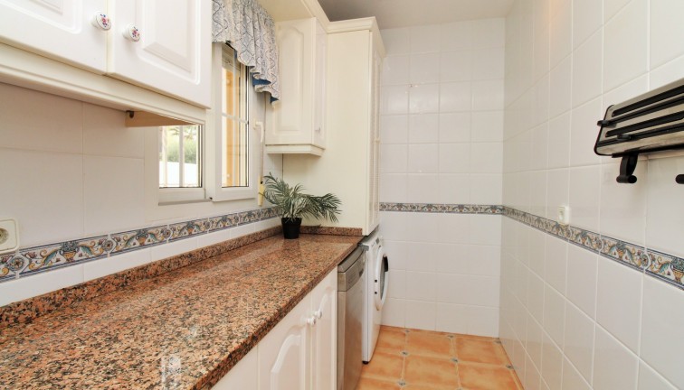 Jälleenmyynti - Erillistalo - Villamartín