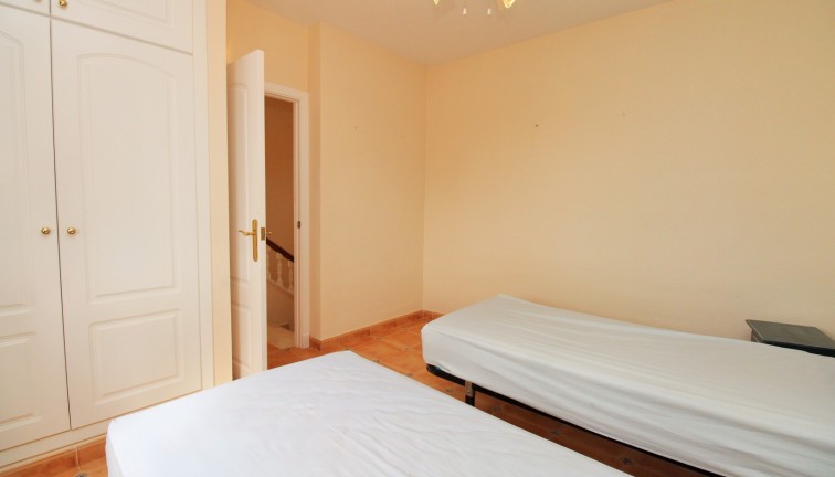 Jälleenmyynti - Erillistalo - Villamartín