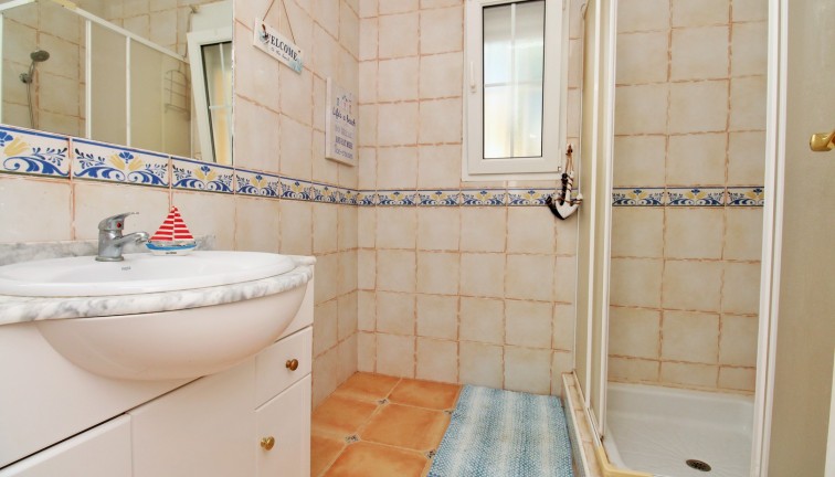 Jälleenmyynti - Erillistalo - Villamartín