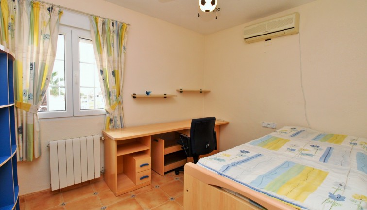 Jälleenmyynti - Erillistalo - Villamartín