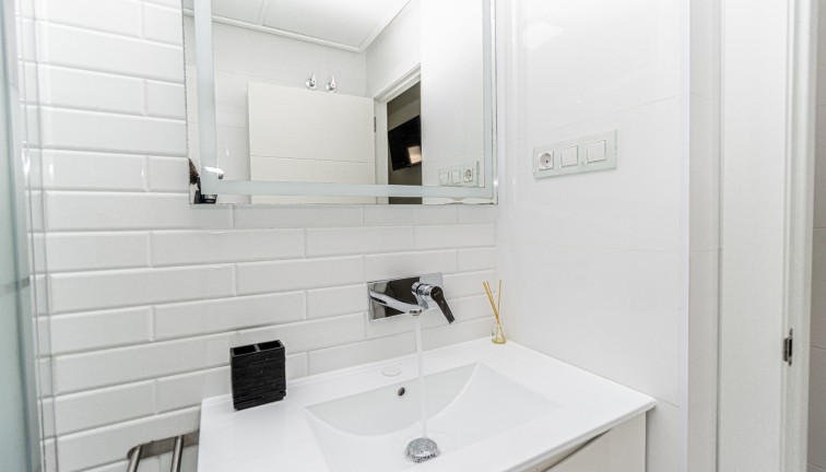 Jälleenmyynti - Asunto - Mil Palmeras