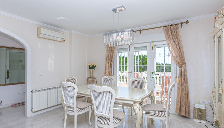 Resale - Chalet - Campoamor