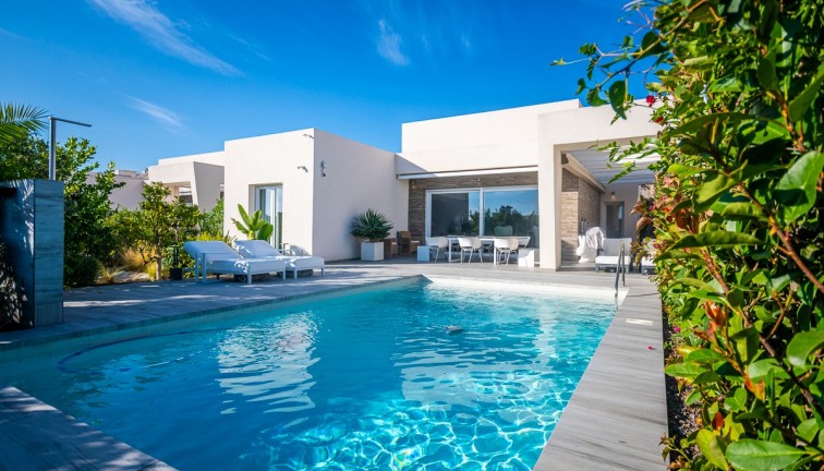 Resale - Chalet - Algorfa