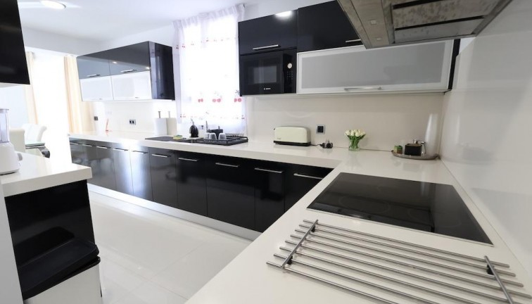 Jälleenmyynti - Erillistalo - Cabo Roig - Costa blanca