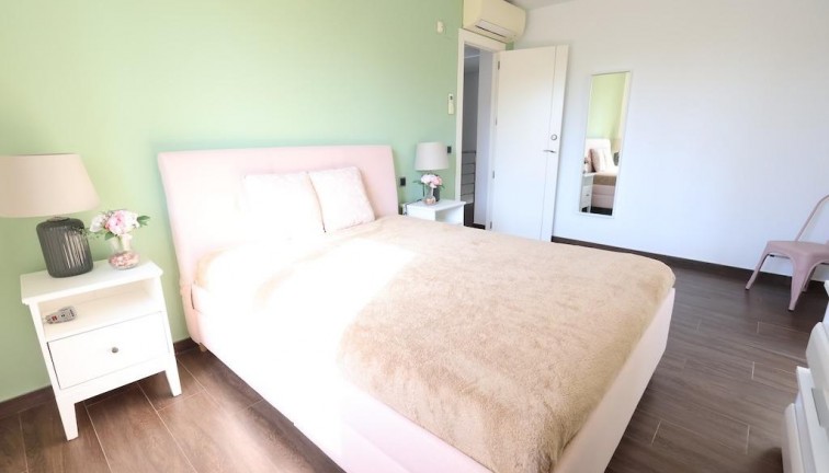 Jälleenmyynti - Erillistalo - Cabo Roig - Costa blanca