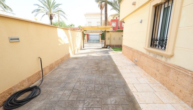 Jälleenmyynti - Erillistalo - Cabo Roig - Costa blanca