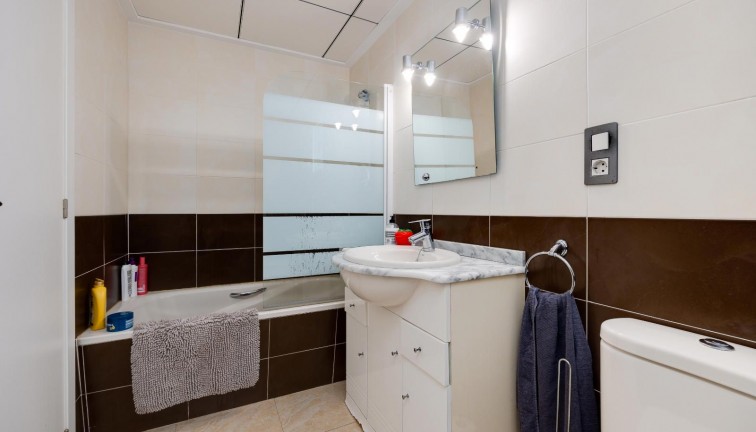 Reventa - Apartamento / piso - Torrevieja