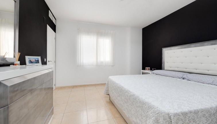 Reventa - Apartamento / piso - Torrevieja