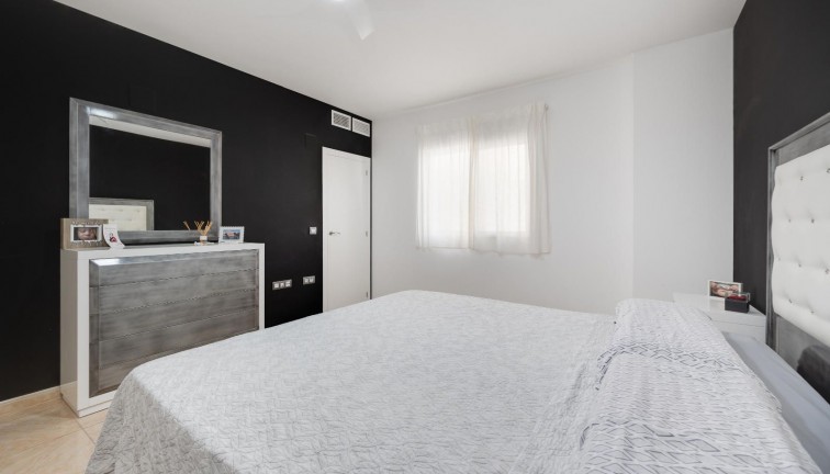 Reventa - Apartamento / piso - Torrevieja