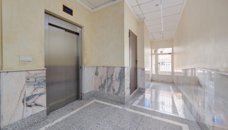 Reventa - Apartamento / piso - Torrevieja