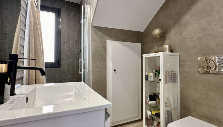 Resale - Chalet - Orihuela Costa - Lomas de Cabo Roig