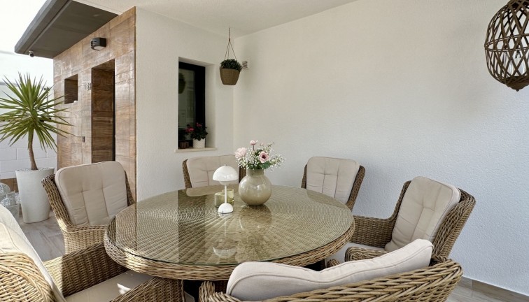 Resale - Chalet - Orihuela Costa - Lomas de Cabo Roig