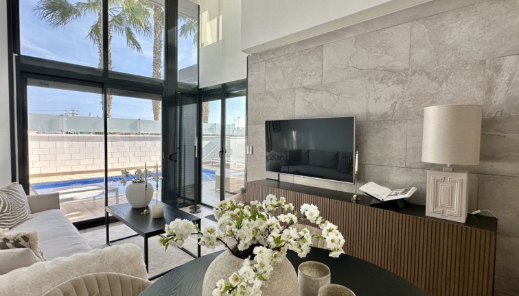 Resale - Chalet - Orihuela Costa - Lomas de Cabo Roig