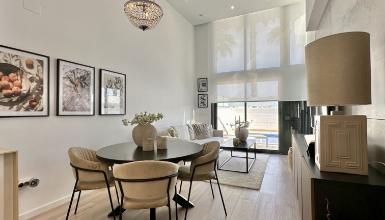 Resale - Chalet - Orihuela Costa - Lomas de Cabo Roig