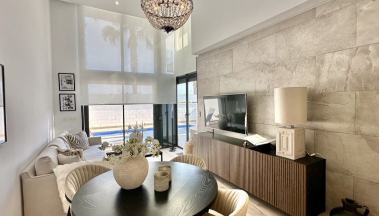 Resale - Chalet - Orihuela Costa - Lomas de Cabo Roig