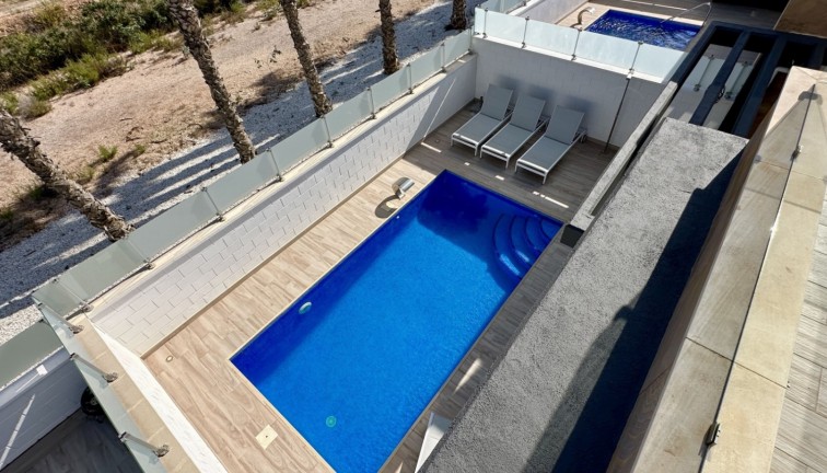 Resale - Chalet - Orihuela Costa - Lomas de Cabo Roig