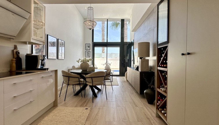 Resale - Chalet - Orihuela Costa - Lomas de Cabo Roig