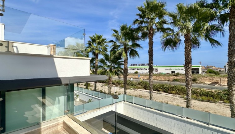 Resale - Chalet - Orihuela Costa - Lomas de Cabo Roig