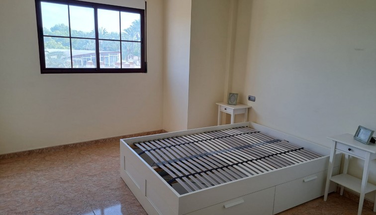 Jälleenmyynti - Asunto - Albatera