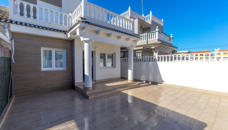 Reventa - Chalet - Torrevieja - El chaparral