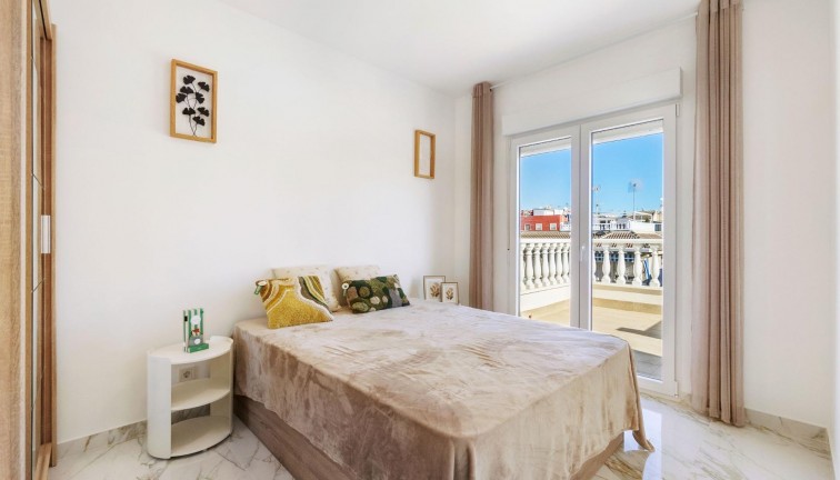 Reventa - Chalet - Torrevieja - El chaparral