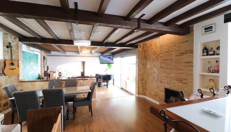 Resale - Chalet - Orihuela Costa - Montezenia